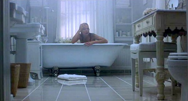 What Lies Beneath Michelle Pfeiffer Bathtub